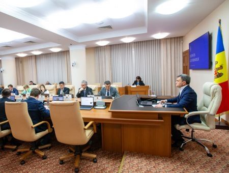 Кадастру опять продлили срок