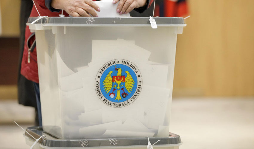 CEC înregistrează un alt bloc: trei partide trebuie să convină asupra unei liste unice CEC înregistrează un alt bloc: trei partide trebuie să convină asupra unei liste unice