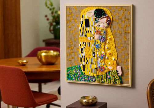 LEGO a transformat „Sărutul” lui Klimt în cel mai mare set artistic din cuburi