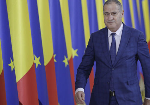 În România, viceprim-ministrul și șase miniștri au demisionat