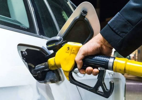 România se confruntă cu o criză a combustibililor din cauza întreruperii livrărilor de petrol din Kazahstan