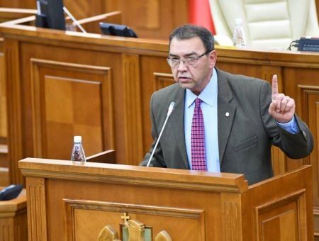 ВВП устойчиво проседает ВВП устойчиво проседает