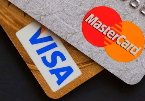 IA ar putea afecta veniturile Visa și Mastercard