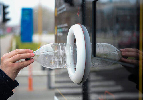 Doi lei pe sticlă: mediul de afaceri va investi 20 de milioane de euro în proiectul privind ambalajele returnabile