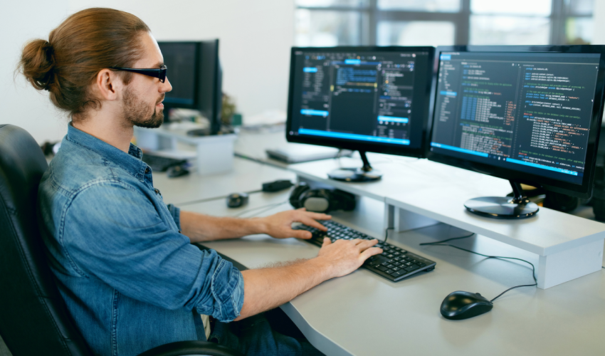 La Comrat vor fi formați viitori specialiști IT programator