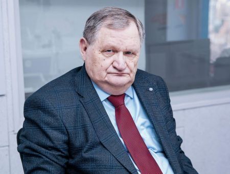 Обесценивание Конституции и «золотые голоса» диаспоры