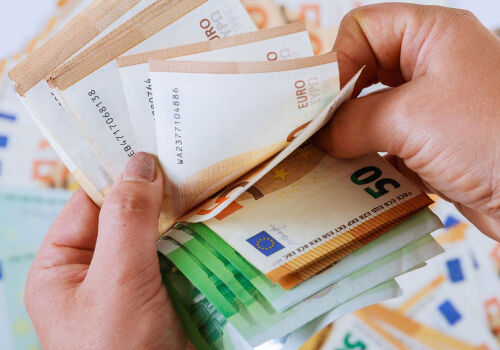 Salariul minim în Polonia este mai mare decât salariul mediu din Moldova