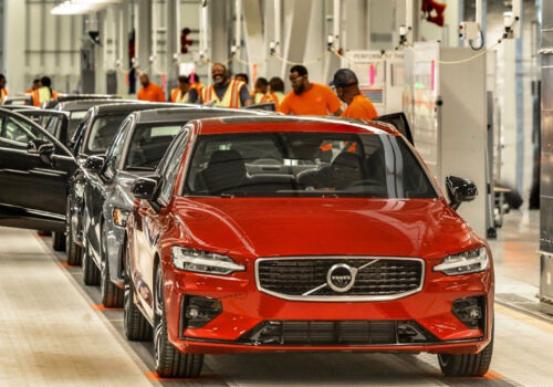 Volvo ocolește restricțiile SUA privind importurile de mașini inteligente