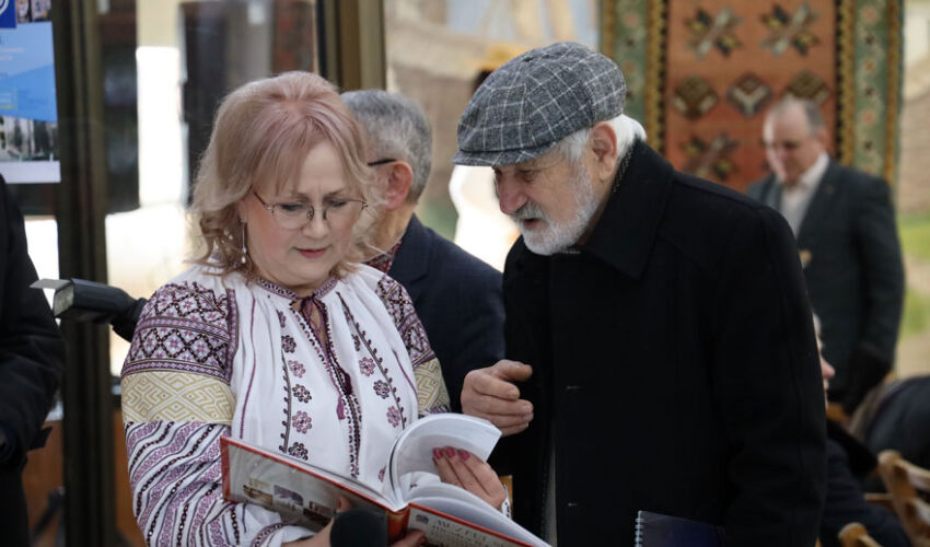 Подарок народным мастерам Подарок народным мастерам