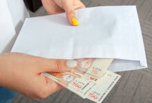 “Salaries in envelopes” do not lose relevance “Salaries in envelopes” do not lose relevance