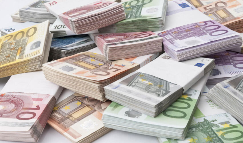 În țară se înregistrează o creștere a rezervelor valutare transferuri de bani