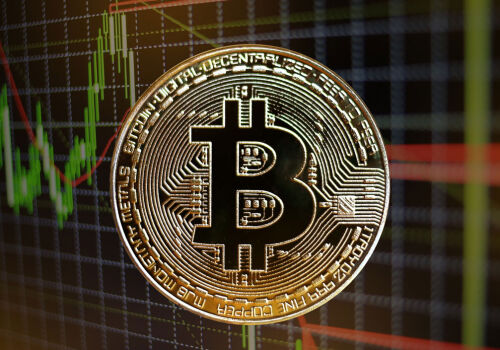 De ce bitcoin nu crește ca acțiunile