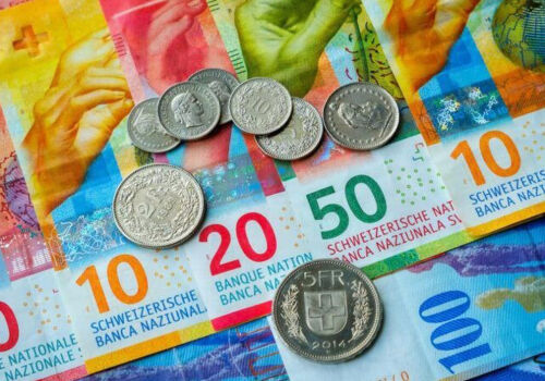 Швейцарцы отстояли право пользоваться наличными