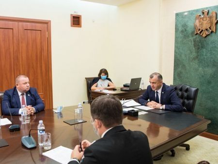 Жаркий август для кабмина Жаркий август для кабмина
