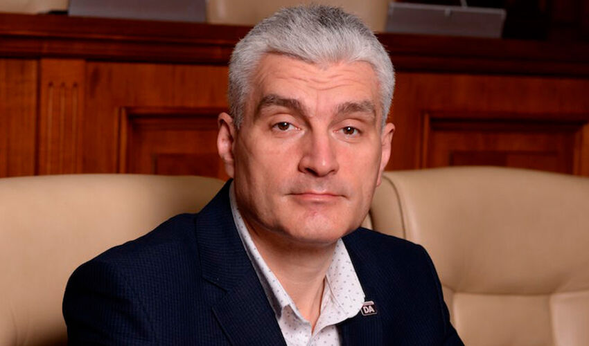 Slusar became the director of Forța Fermierilor Alexander Slusar