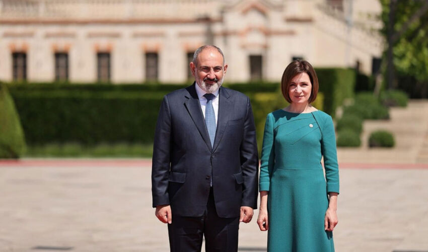 Sandu congratulated Pashinyan Никол Пашинян и Майя Санду