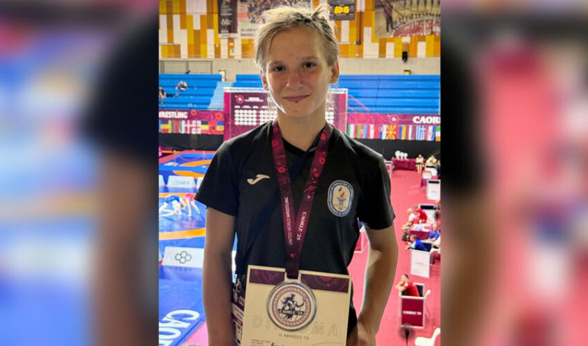 Rusalina Portaru – vicecampioană europeană la lupte în categoria juniori Rusalina Portaru – vicecampioană europeană la lupte în categoria juniori