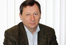 «Опять скрипит потертое седло…»