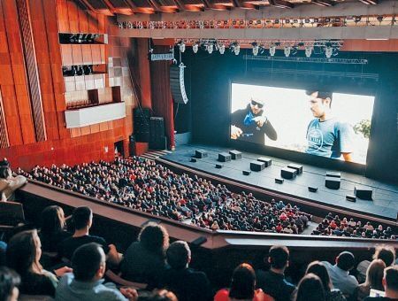 Двойная премьера Двойная премьера