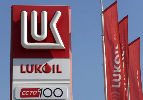 Молдова и Румыния синхронно берут под контроль активы Lukoil Молдова и Румыния синхронно берут под контроль активы Lukoil