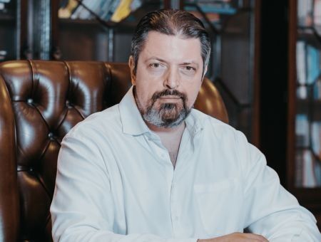 Два офисных здания сменили владельца