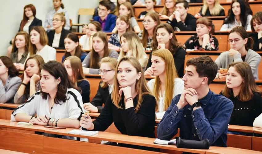 Впервые для диаспоры выделят отдельные бюджетные места в вузах