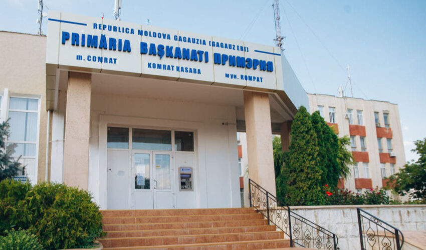 Deputații vor să scutească de taxe cadourile către autoritățile locale