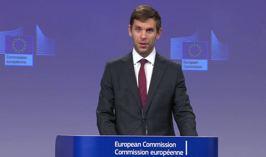 Еврокомиссия перенесла выплаты Украине в €90 млрд на второе полугодие Представитель ЕК Бала Уйвари