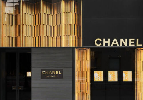 Запуск коллекции Chanel стимулирует интерес к рынку люкса
