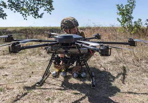 США и Украина готовят соглашение о совместном производстве дронов — CBS News