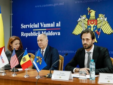 Таможня полностью переходит на e-Declarația Таможня полностью переходит на e-Declarația