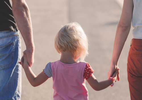 Adoptatorii caută copii mici și sănătoși, însă majoritatea sunt mari și cu dizabilitate Adoptatorii caută copii mici și sănătoși, însă majoritatea sunt mari și cu dizabilitate