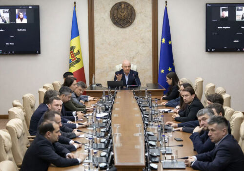 Загрязнение Днестра движется вниз по течению — введен режим экологической опасности