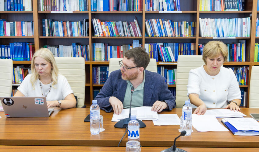 Pașapoartele diplomatice – motiv de dispute în Parlament Comisia pentru integrare europeană