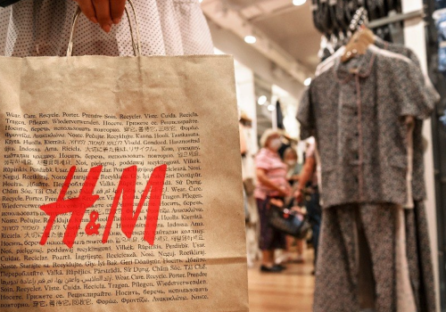 Profitul H&M s-a situat sub previziuni, iar acțiunile au înregistrat o scădere