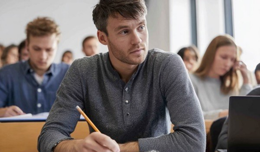 Romania Tops Europe’s “Negative Ranking” for Dropout Rates in Universities and Schools studies