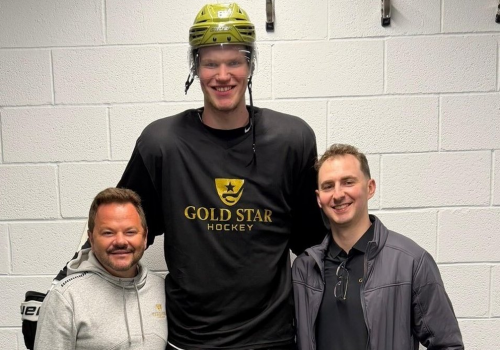 A 2.16-meter-tall Moldovan player was selected in the NHL draft by the San Jose Sharks