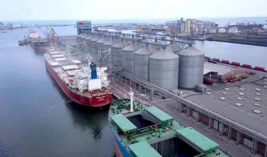 Romanian farmers are dissatisfied with the priority given to Ukrainian grain at Romanian ports Port of Constanța