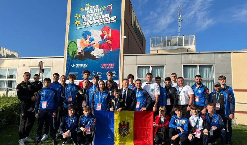 Medal-rich Italian outing for young kickboxers