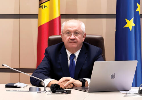 Правительство Мунтяну: надежда на команду, или на чудо? Правительство Мунтяну: надежда на команду, или на чудо?