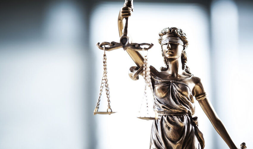 The “third estate” does not control itself The “third estate” does not control itself