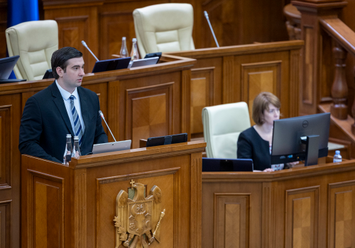 Perioadele pentru care se acordă indemnizațiile de maternitate și paternală vor fi incluse în stagiul de cotizare
