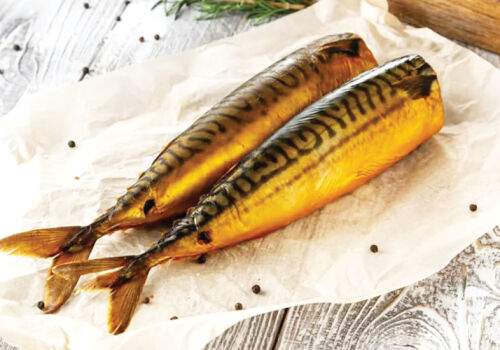 Macrou ca simbol al unui produs „nu o necesitate” Macrou ca simbol al unui produs „nu o necesitate”