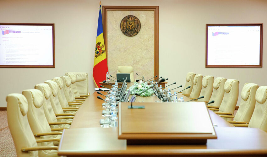 Alexandru Munteanu a prezentat componența completă a viitorului guvern și programul UE, LUME, DEZVOLTARE Alexandru Munteanu a prezentat componența completă a viitorului guvern și programul UE, LUME, DEZVOLTARE