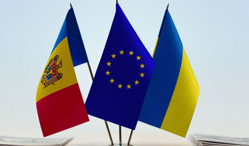 Ukraine and Moldova to open talks with EU at the same time Ukraine and Moldova to open talks with EU at the same time
