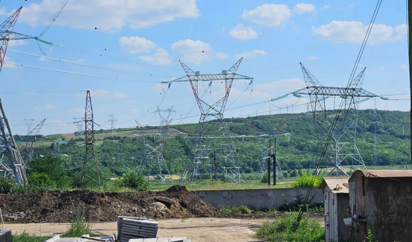 S-a finalizat construcția liniei de transport a energiei electrice Vulcănești–Chișinău. Încep testările Linia electrică Vulcănești–Chișinău