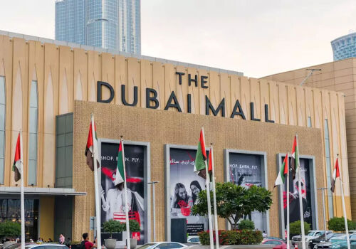 Conflictul SUA-Iran prăbușește comerțul cu amănuntul: giganții luxului pierd milioane Conflictul SUA-Iran prăbușește comerțul cu amănuntul: giganții luxului pierd milioane