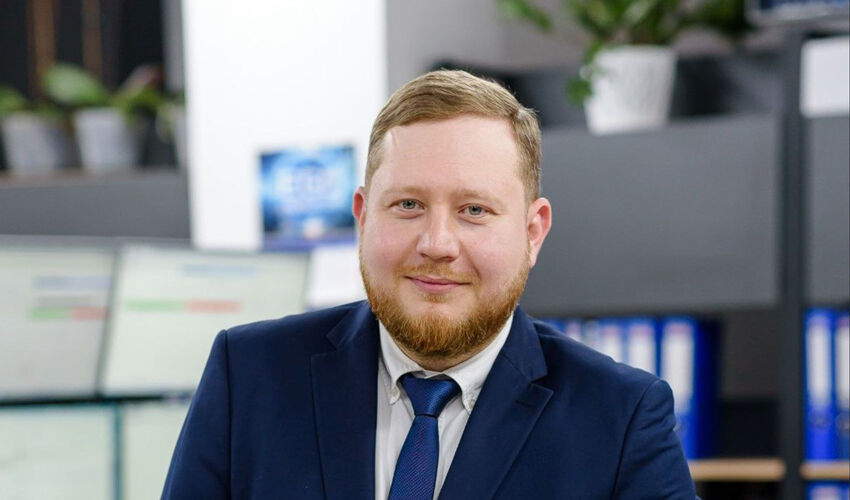 Șeful Energocom primește un salariu atât de la „mamă”, cât și de la „fiică” Șeful Energocom primește un salariu atât de la „mamă”, cât și de la „fiică”