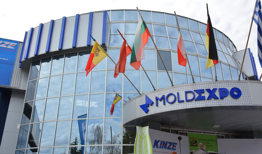 Выставочный сезон стартует с туризма