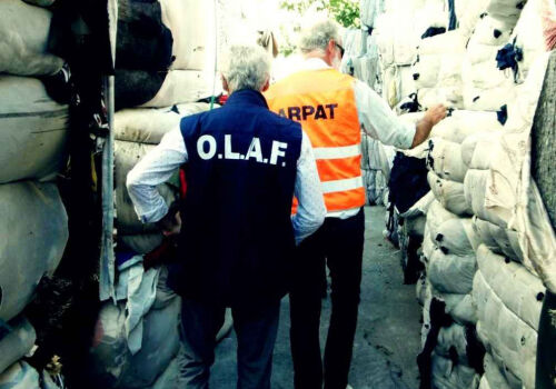 În UE a fost descoperită o schemă de export al a peste 7 mii de tone de deșeuri textile către Turcia